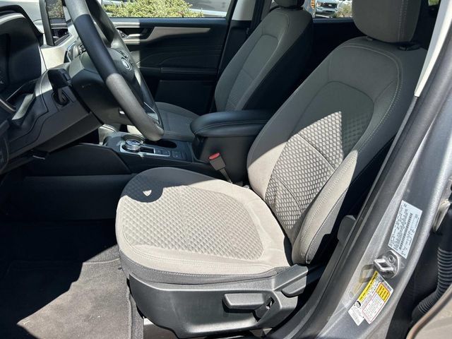 Certified 2022 Ford Escape SE w/ SE Sport Appearance Package FWD image 31
