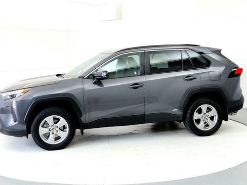 Certified 2025 Toyota RAV4 LE AWD/4WD image 3