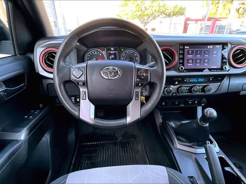 Used 2022 Toyota Tacoma TRD Sport w/ TRD Premium Sport Package AWD/4WD image 6