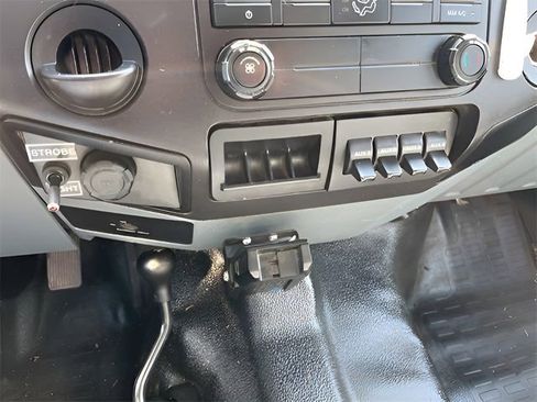 Used 2015 Ford F550 4x4 SuperCab Super Duty image 23