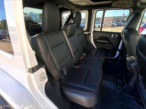 Used 2024 Jeep Wrangler Unlimited Rubicon image 20