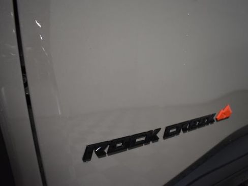 Used 2025 Nissan Rogue SV AWD/4WD image 40