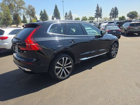 Used 2023 Volvo XC60 B5 Ultimate w/ Climate Package FWD image 2