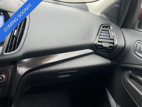 Used 2017 Ford Escape Titanium AWD/4WD image 16