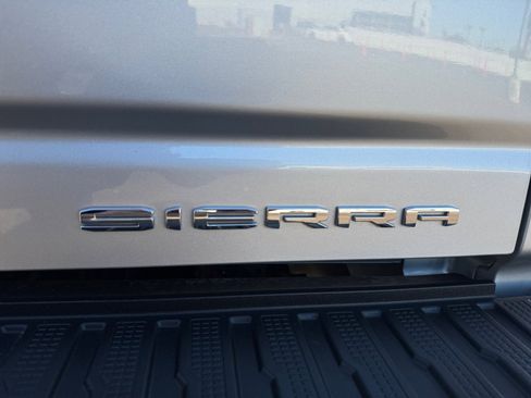 Used 2022 GMC Sierra 3500 Denali w/ Denali Ultimate Package image 27