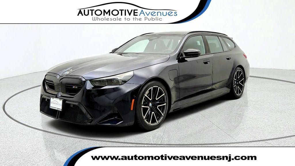 Used 2025 BMW M5 Touring w/ M Driver's Package AWD/4WD image 1