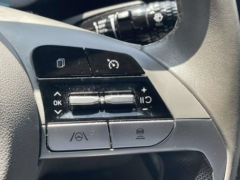 Used 2023 Hyundai Elantra SEL w/ Convenience Package FWD image 22
