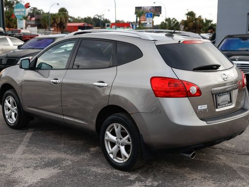 Used 2010 Nissan Rogue SL w/ Premium Pkg image 5