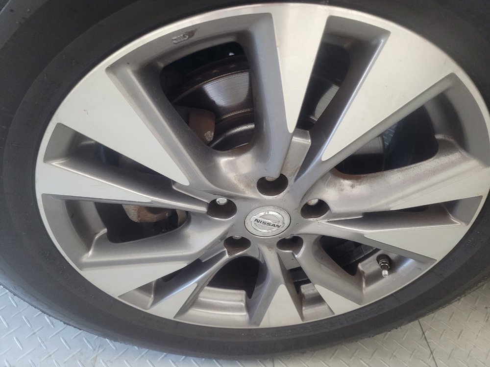 Used 2015 Nissan Murano SV w/ Cargo Package AWD/4WD image 31