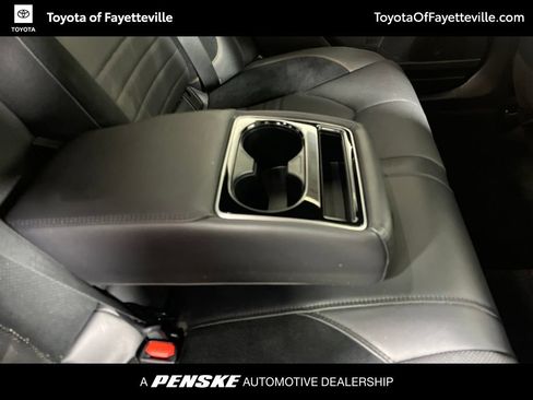 Used 2022 Toyota Avalon XSE FWD image 17
