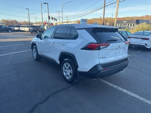 Used 2025 Toyota RAV4 LE AWD/4WD image 5