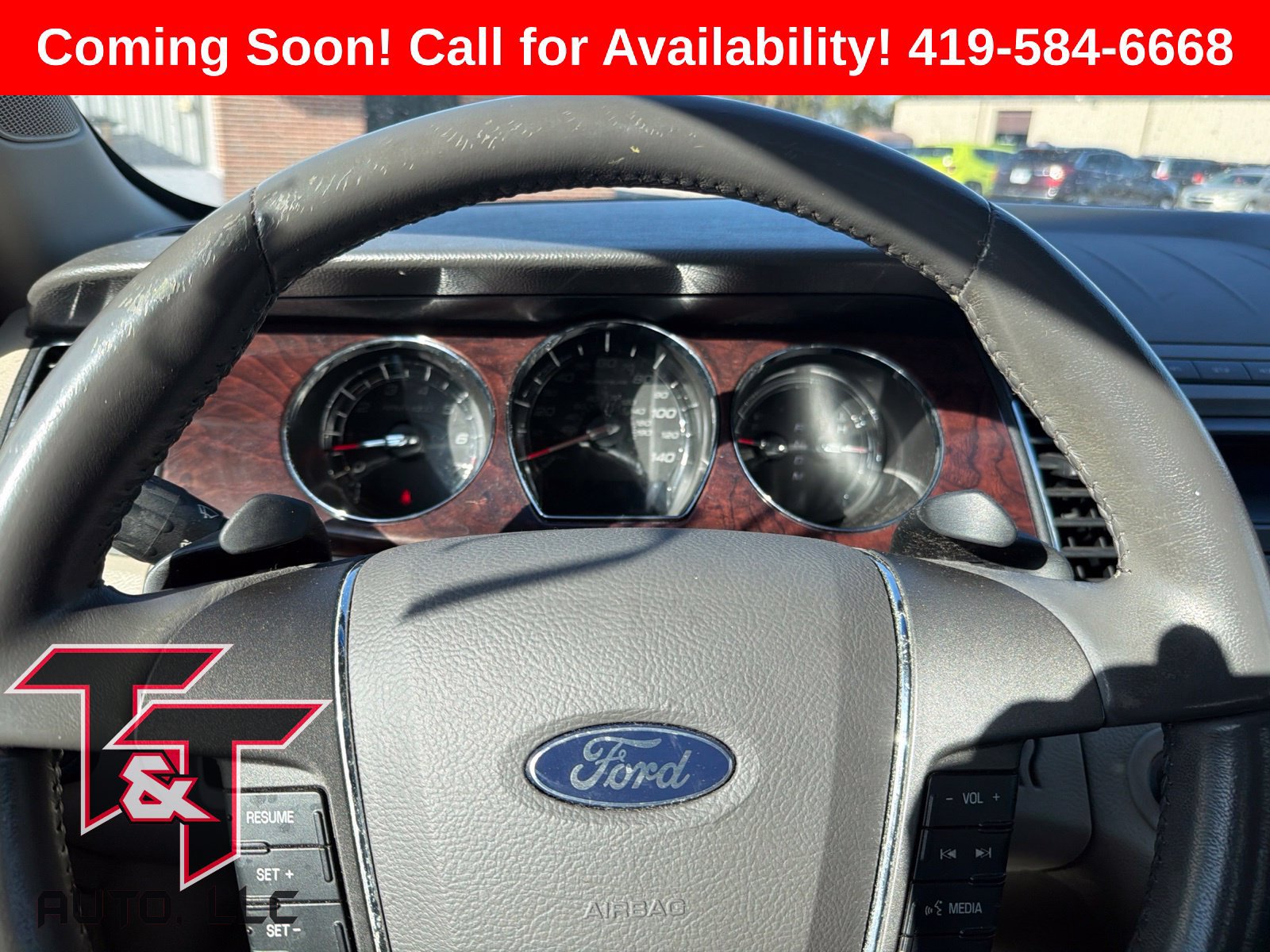 Used 2012 Ford Taurus SEL FWD image 11
