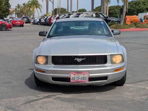Used 2009 Ford Mustang Coupe image 2