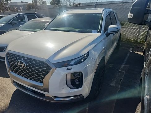 Used 2022 Hyundai Palisade Calligraphy image 3