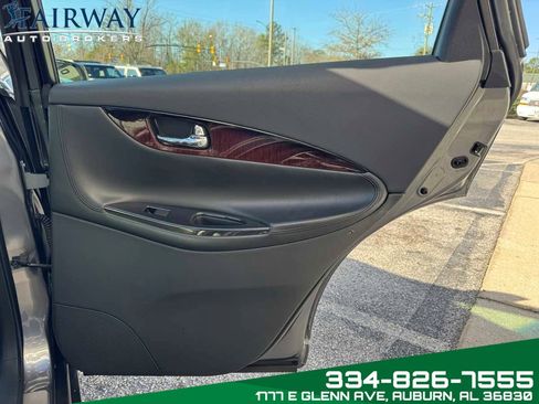 Used 2017 INFINITI QX50 2WD w/ Deluxe Touring Package image 30