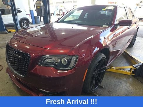 Used 2021 Chrysler 300 Touring L RWD image 3