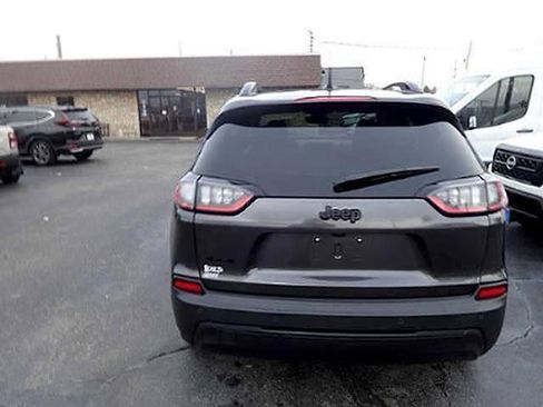 Used 2023 Jeep Cherokee Altitude Lux image 6
