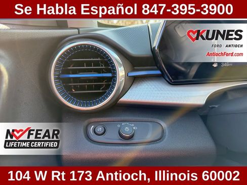 Used 2025 Chevrolet Trax LT FWD image 26