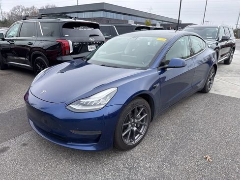 Used 2021 Tesla Model 3 Standard Range Plus image 1