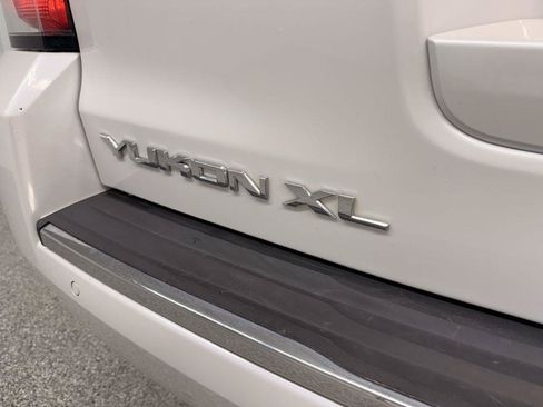 Used 2019 GMC Yukon XL Denali w/ Denali Ultimate Package AWD/4WD image 8