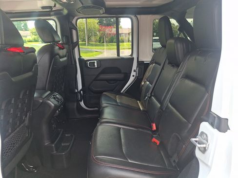 Used 2019 Jeep Wrangler Unlimited Rubicon AWD/4WD image 10