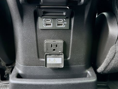 Used 2019 Jeep Wrangler Unlimited Sahara w/ Quick Order Package 24M Moab image 16