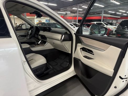 Used 2024 MAZDA CX-90 Plug-In Hybrid w/ Premium Plus image 22