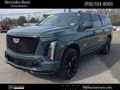 Used 2025 Cadillac Escalade ESV V