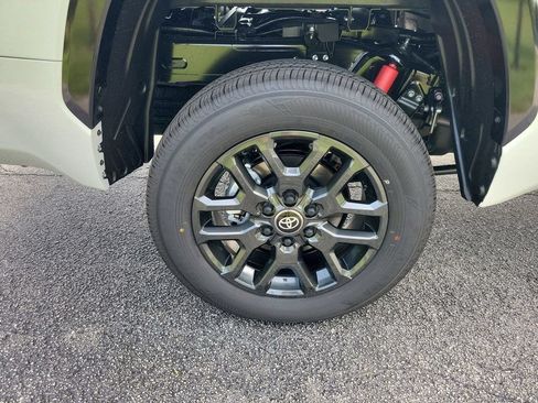 New 2026 Toyota Tundra Platinum AWD/4WD image 30
