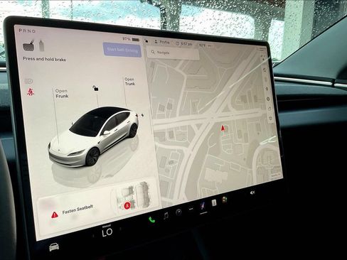 Used 2024 Tesla Model 3 Standard Range RWD image 15