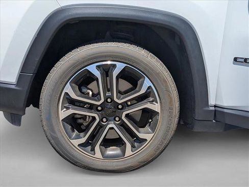 Used 2023 Jeep Compass Limited image 21