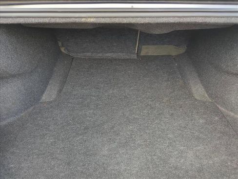 Used 2011 Chrysler 300 Limited image 6