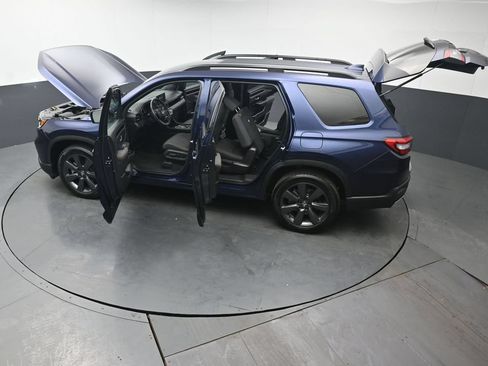 Used 2025 Honda Pilot Sport image 47