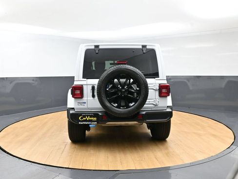 Used 2022 Jeep Wrangler Unlimited Sahara w/ Cold Weather Group AWD/4WD image 37