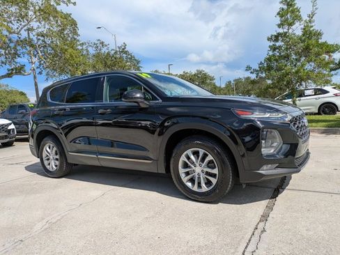 Used 2019 Hyundai Santa Fe SEL image 2
