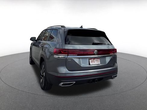 Used 2024 Volkswagen Atlas SE image 11