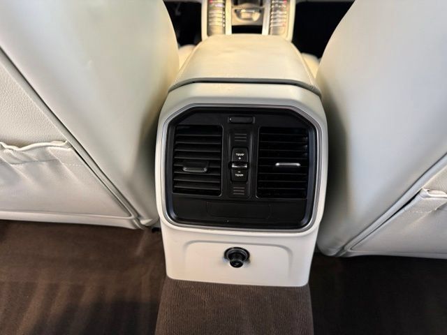 Used 2016 Porsche Macan Turbo AWD/4WD image 23