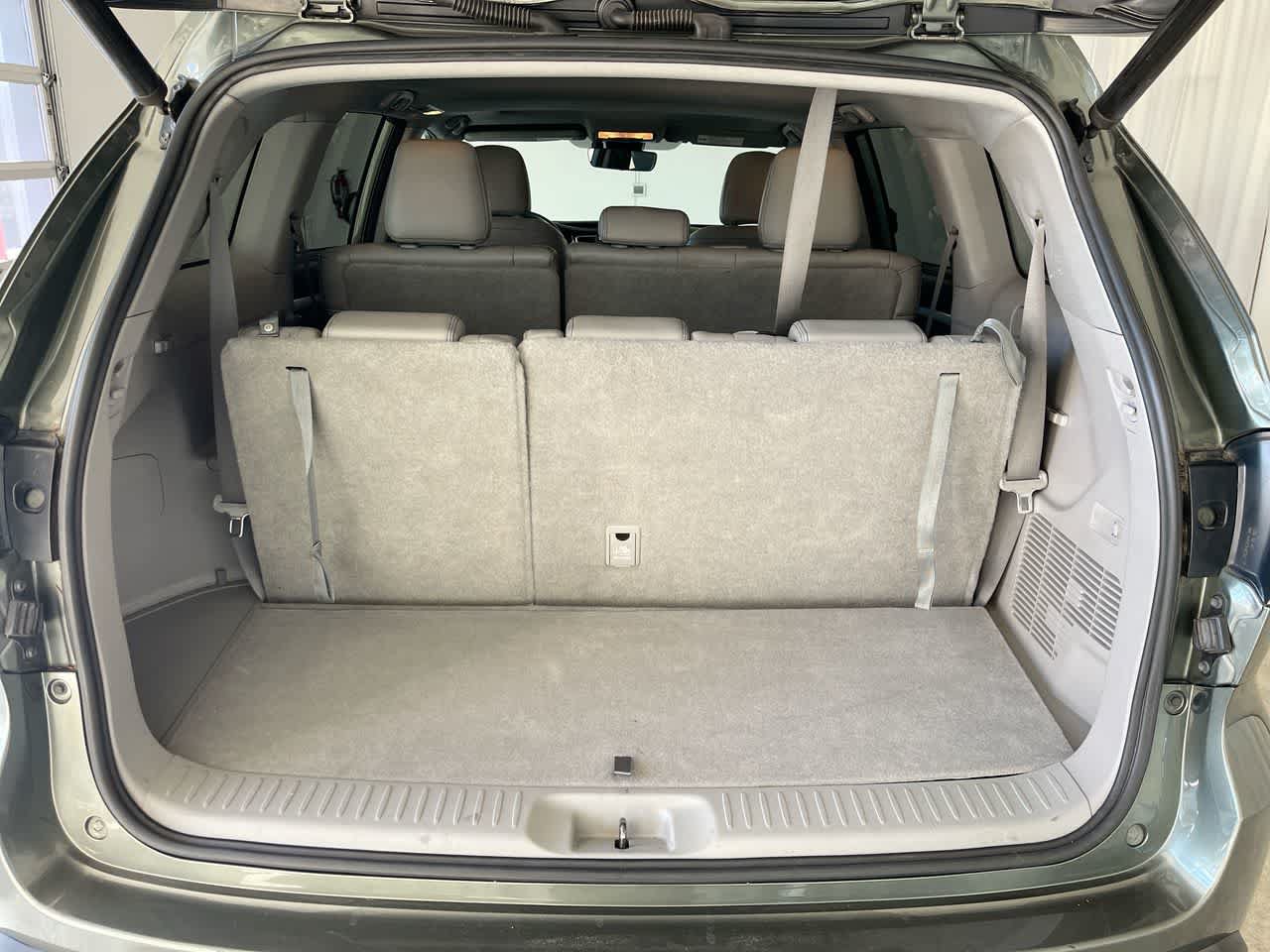 Used 2018 Toyota Highlander XLE AWD/4WD image 25