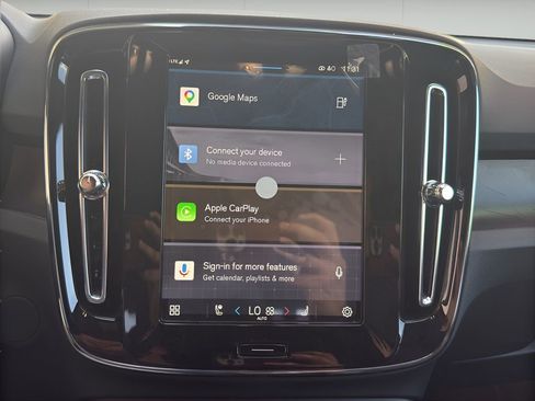 New 2025 Volvo EX40 Core w/ Climate Package AWD/4WD image 14