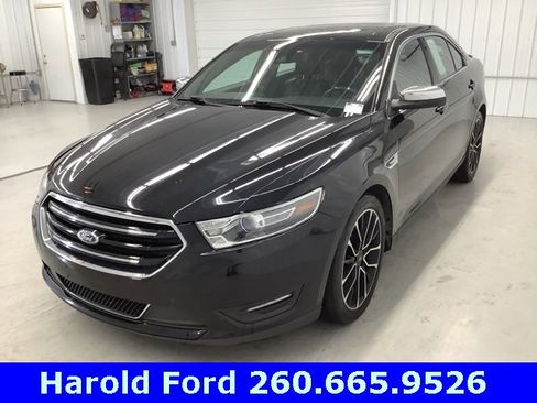 Used 2017 Ford Taurus Limited image 3
