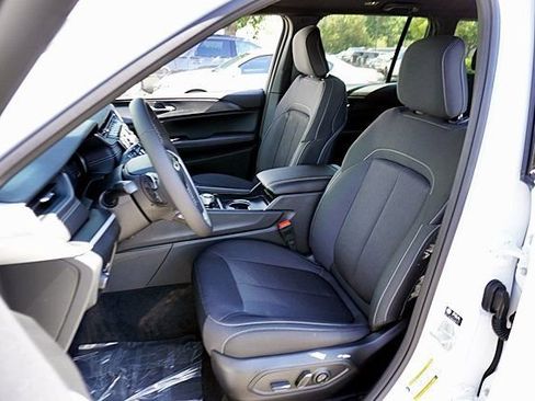 New 2024 Jeep Grand Cherokee Laredo AWD/4WD image 18