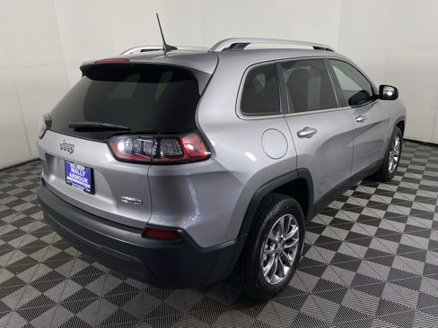Used 2019 Jeep Cherokee Latitude Plus FWD image 6