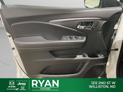 Used 2023 Honda Ridgeline RTL-E image 28