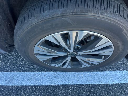 Used 2023 Nissan Rogue SV w/ SV Premium Package image 23