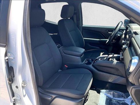 Used 2023 Chevrolet Colorado LT w/ LT Convenience Package RWD image 9