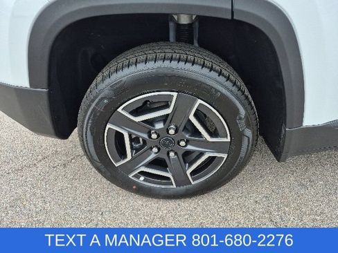 New 2026 Jeep Cherokee Laredo AWD/4WD image 7