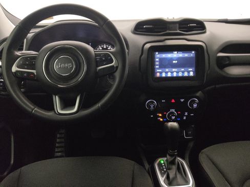 Used 2020 Jeep Renegade Latitude w/ Popular Equipment Group FWD image 22