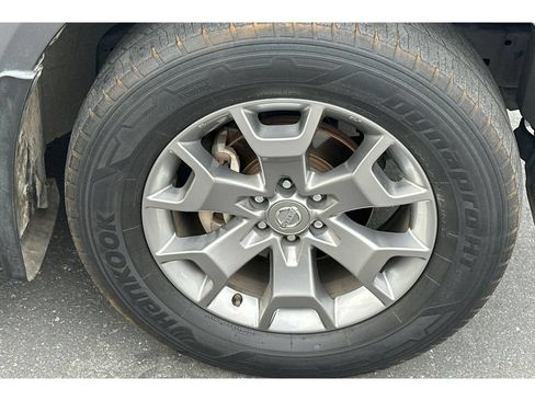 Used 2021 Nissan Frontier SV RWD image 4