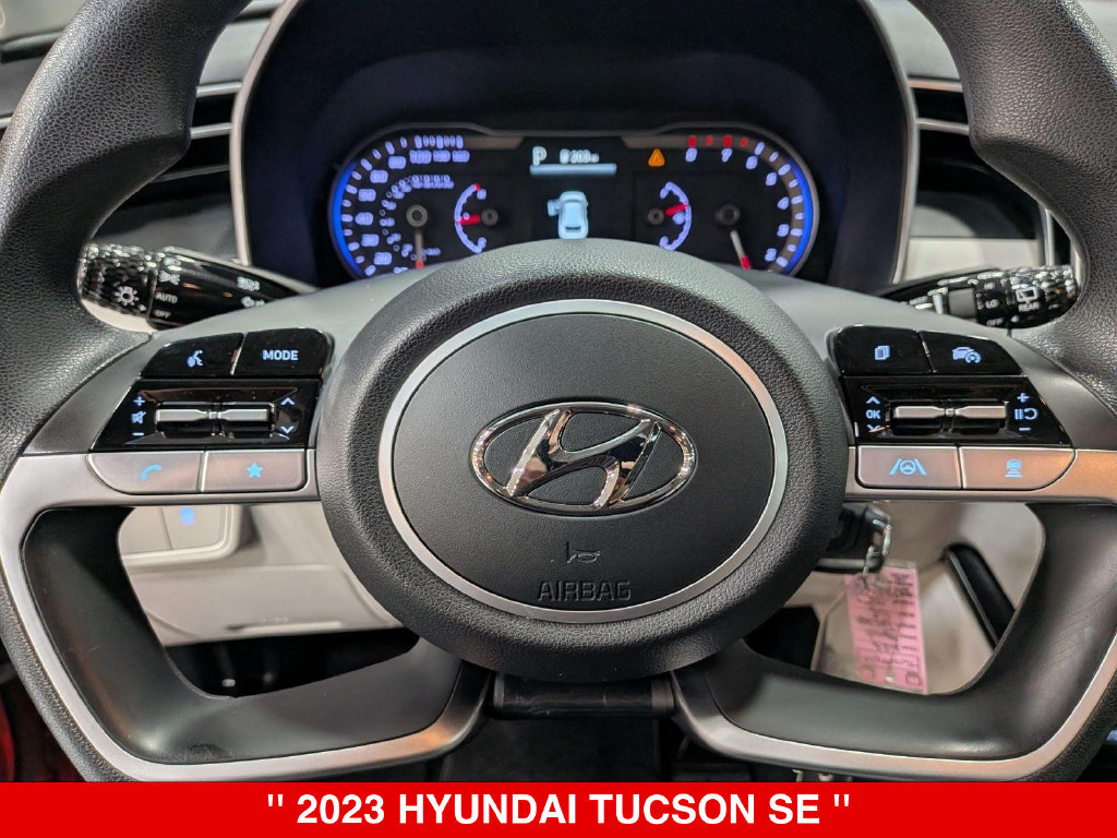 Used 2023 Hyundai Tucson SE AWD/4WD image 16