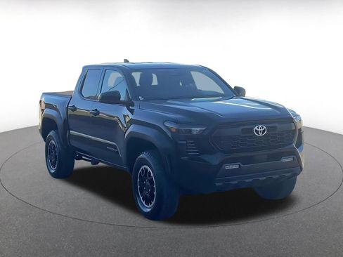 Used 2025 Toyota Tacoma TRD Off-Road AWD/4WD image 2